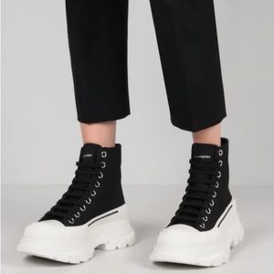 Alexander McQueen Women's Tread Slick Boot in Black/white size 37 NWOT!